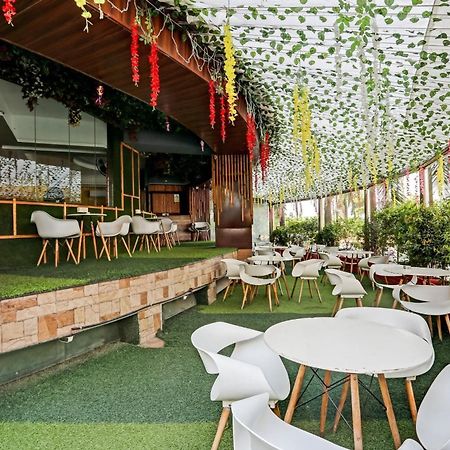 Oyo Salt House Hotel Mumbai Kültér fotó