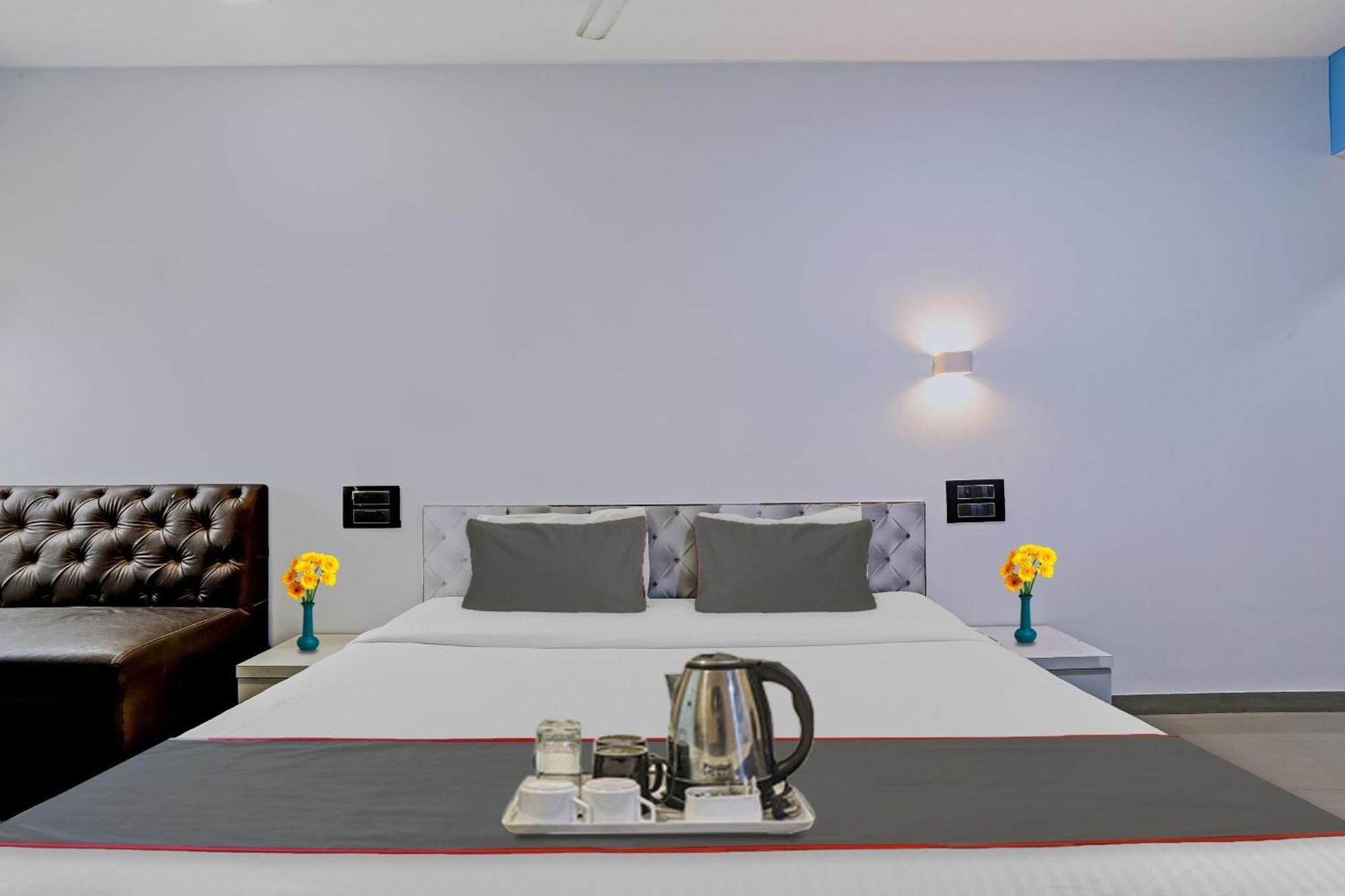Oyo Salt House Hotel Mumbai Kültér fotó