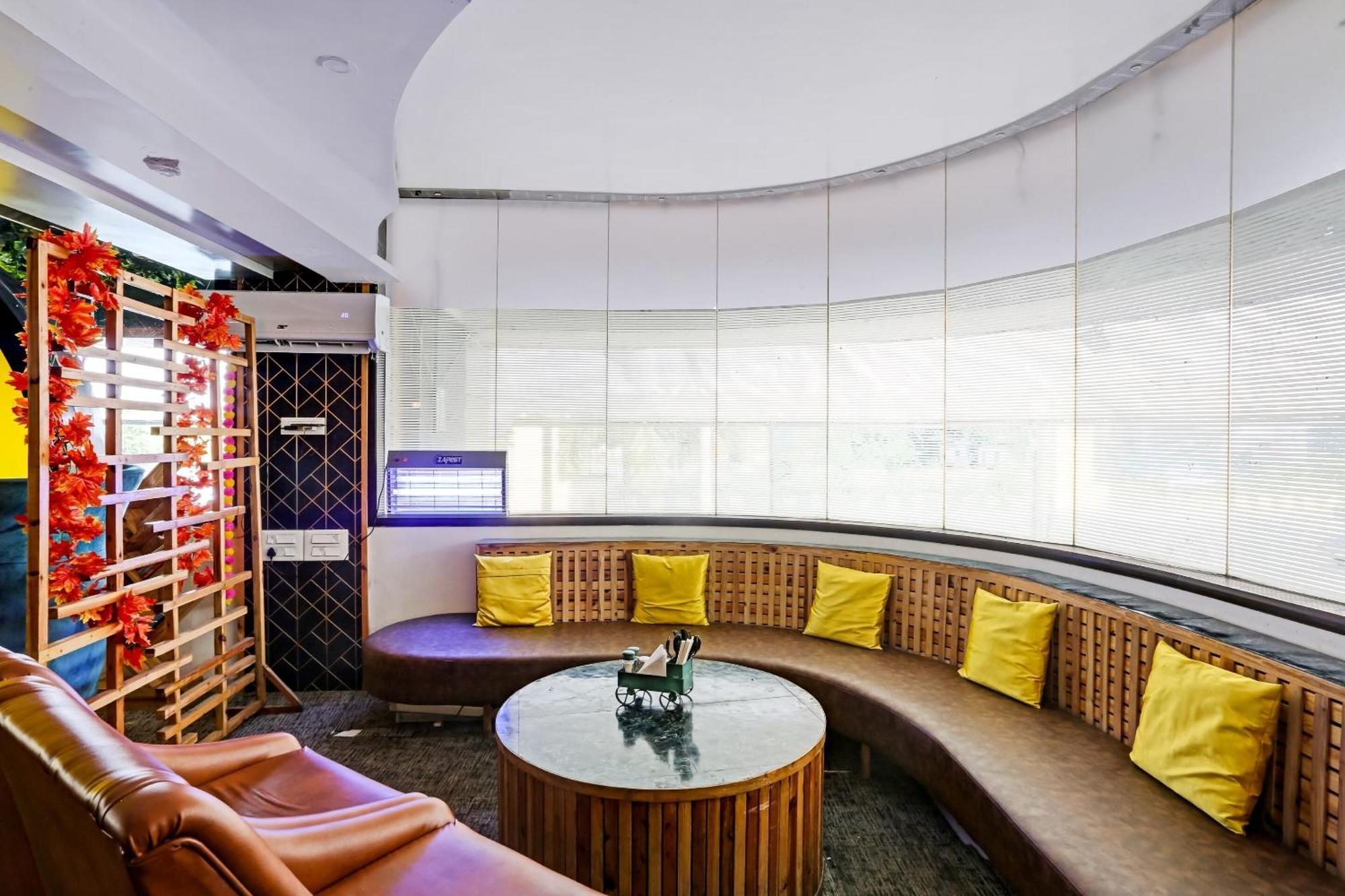 Oyo Salt House Hotel Mumbai Kültér fotó